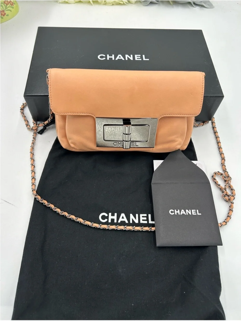 CHANEL authentic crossbody